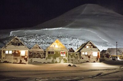 Freak heatwave pushes temperatures at North Pole 20 degrees Celsius above winter norm