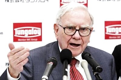 Warren Buffett has prostate cancer, sees no danger