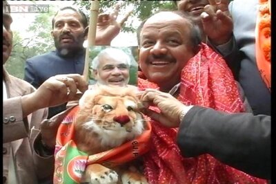 Delhi polls: Harsh Vardhan tries to woo medical fraternity