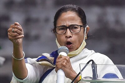 Raths are for Gods and Goddesses, not Politicians: Mamata Banerjee Mocks BJP's Roadshow Politics