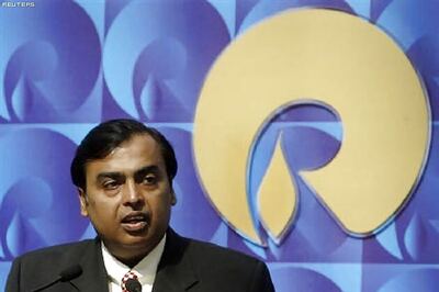 SC seeks Centre's reply on PIL against 4G licences to Reliance