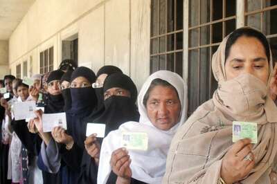 Pakistan's Election Commission Warns of Election Delay Due to 'Symbol Dispute'