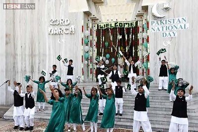 Pakistan showcases modern weapons in National Day parade