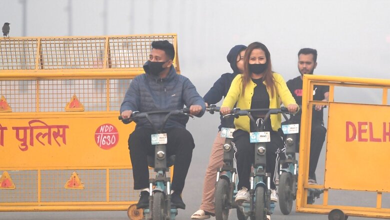 Delhi Records Season's Lowest Temp at 9.6 Degree C, 'Poor' Air Quality Prevails