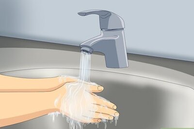 How to Tell if a Goat Is Pregnant