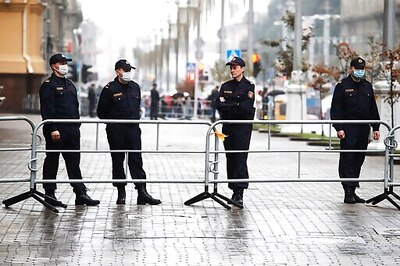 Belarus' leader digs in amid continuing protests