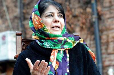 Mehbooba Mufti Pays Tributes to Soldiers Killed in Uri Attack