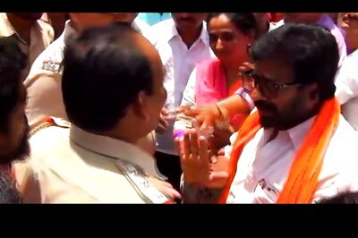 Now, Shiv Sena MP Ravindra Gaikwad Clashes With Cops Over Cashless ATMs