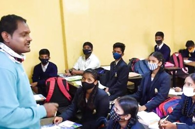 Teacher’s Day 2022: Form Primary School to Universities, A Guide to Becoming a Teacher In India