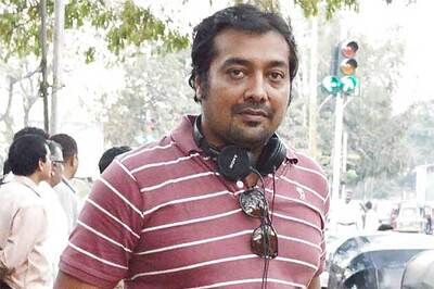 Snapshot: Anurag shoots in front of Big B's house