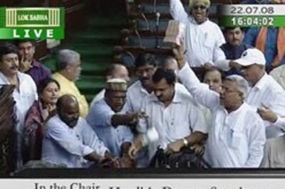 Cash-for-votes scam had PM's consent: Advani