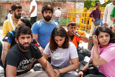 'Tear on the Cheek of Time in Indian History': Navjot Singh Siddhu, Neeraj Chopra, Kapil Dev and Other Sportspersons Bat for Protesting Wrestlers