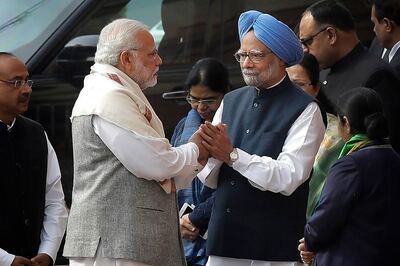 Weeks After Bitter Row, Narendra Modi Walks Up to Manmohan Singh in Rajya Sabha, Shakes Hands