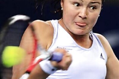 World No 1 Safina retires injured against Jankovic