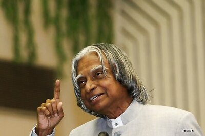 Malfunctioning of EVMs: Kalam returns, then comes back to vote