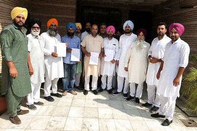 In Major Setback to AAP in Punjab, 16 Leaders Quit Posts in Protest