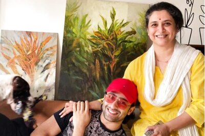 Shaheer Sheikh Shares Picture with On-screen Mother Supriya Pilgaonkar, Says 'Best Gift Ever'