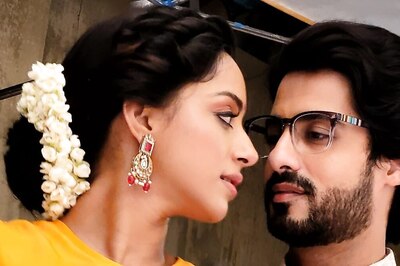 Yeh Hai Chahatein: Sargun Luthra And Abrar Qazi Get Emotional On The Last Day Of Shoot