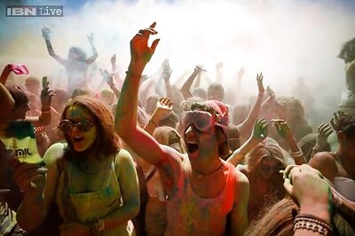 Want to host a Holi party? These 5 five steps will make it a memorable event