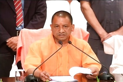 CM Yogi Swings into Action as Firms Begin to Shift Base from China Post Covid-19; Plans to Tweak UP Labour Law