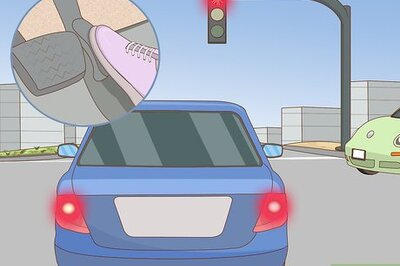 How to Determine Who Has Right of Way