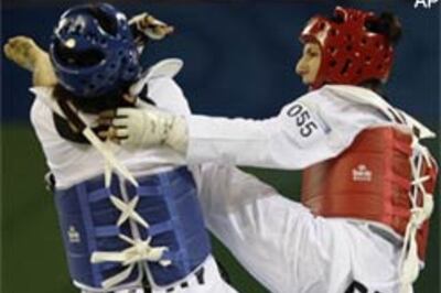 Judges overturn decision for 'robbed' British fighter