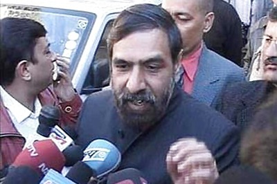 'India to go ahead with FDI in multibrand retail'