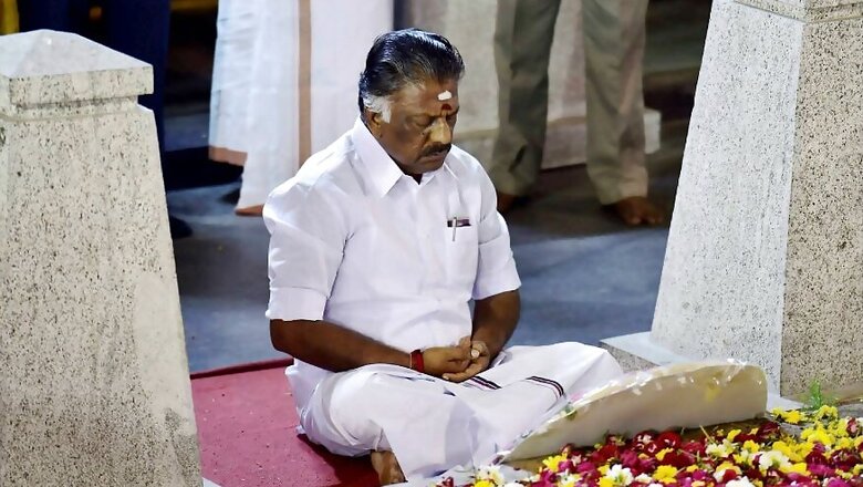 AIADMK Live: PM Modi Congratulates New CM Edappadi Palaniswami; Panneerselvam to Continue Protest