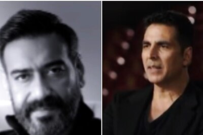 Akshay Kumar Moved to Tears by Ajay Devgn's Poetic Tribute to Indian Soldiers