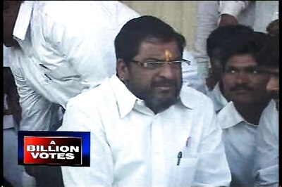 Swabhiman joins Sena-BJP alliance, setback to AAP