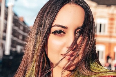 Sonakshi Sinha Slams 'Fake News' About Her, Says 'There Are No Warrants Issued Against Me'