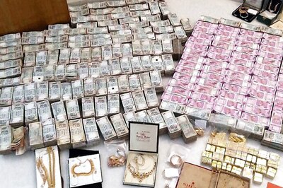 Sadhvi Jayshree Giri Held For Cheating; Rs 1.25 Crore Cash, 2.4 kg Gold Seized