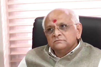 Gujarat CM Calls on PM Modi, Apprises Him of Preparations for Vibrant Gujarat Global Summit