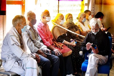 'People Being Turned Away, Districts Will Run Out of Stock by Tomorrow': Maha Sounds Alarm Bells on Vaccine