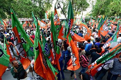 BJP, Congress Lock Horns in Karnataka Over Fake News