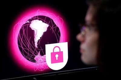 China's Online Population Hits 772 Million