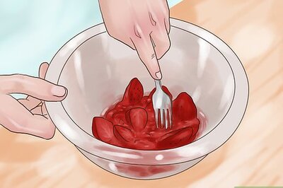 How to Get Soft Skin With Strawberries