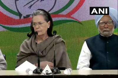 Sonia Gandhi Demands Amit Shah's Resignation Over Delhi Violence, Poses 6 Questions to Centre