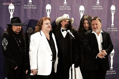 Former drummer of Lynyrd Skynyrd, Robert Burns Jr dies in car crash in Georgia