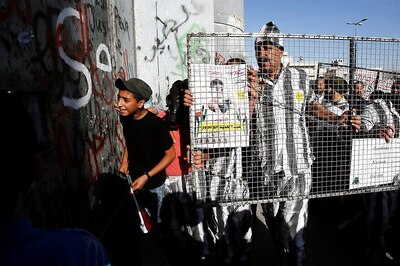 Palestinian Inmates in Israeli Jails End Hunger Strike
