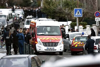 Gunman kills 4 outside Jewish school in France