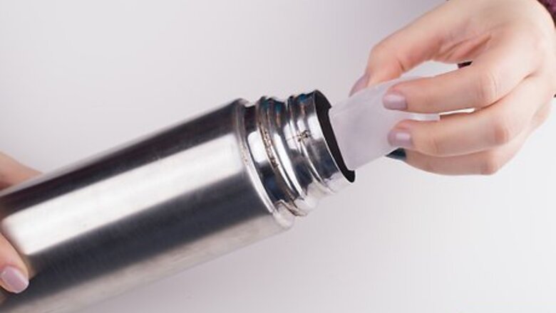 How to Make a Vodka Gimlet