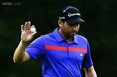 Garcia leads a low-scoring pace in Boston