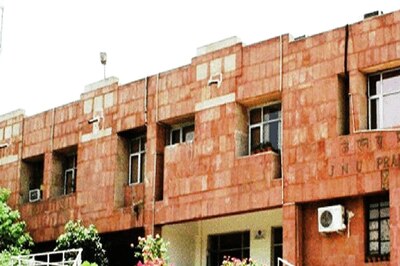 JNU Students Claim Administration Asked to Return Scholarship Money, Varsity says 'Misleading' Claim