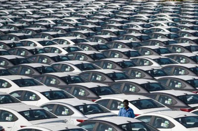 Year-End Car Deals: Top Manufacturers Roll Out Massive Discounts, Details Inside