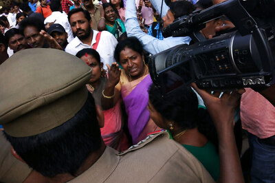 In Chennai's Political Tug-of-war, the IPS is Caught Between EPS and OPS