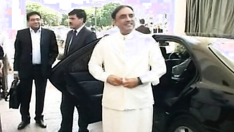 Pakistan: Zardari quits post of PPP co-chairman