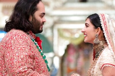 Anant Ambani And Radhika Merchant Are Now Married; Video of Varmala Ceremony Goes Viral | Watch
