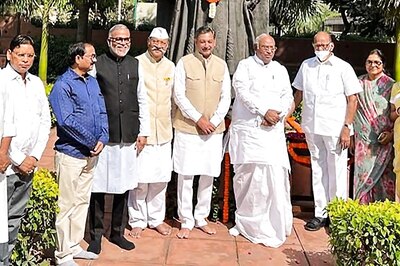 Pawar Steering: Is NCP Chief Working on A non-Congress Opposition Front with Mamata And Others?