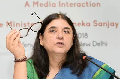 Maneka Gandhi Issued Notice for Asking Muslim Voters at Rally to Vote For Her 'In Return For Jobs'